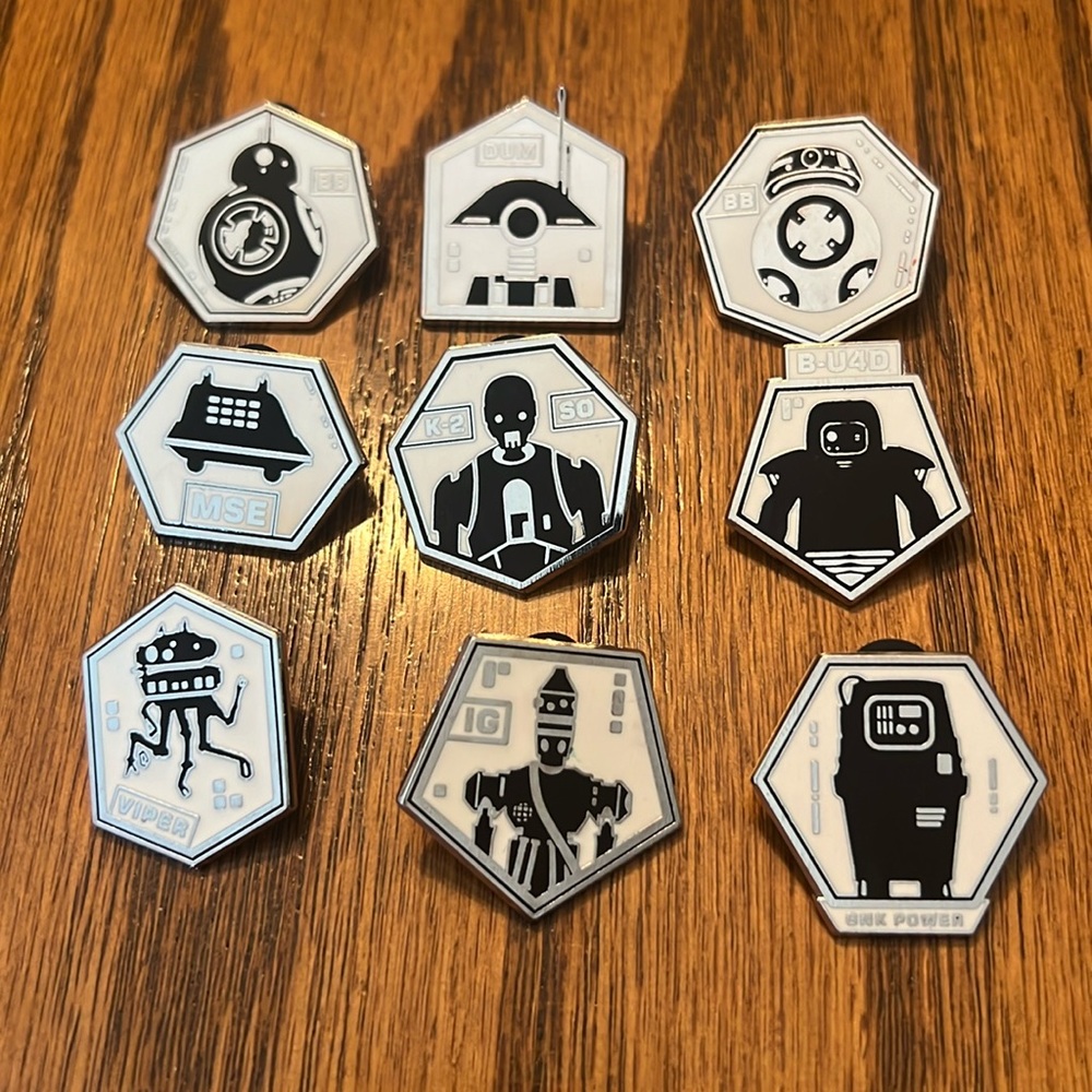 Disney pin lot of 9 Star Wars Galaxy’s Edge Droid lot